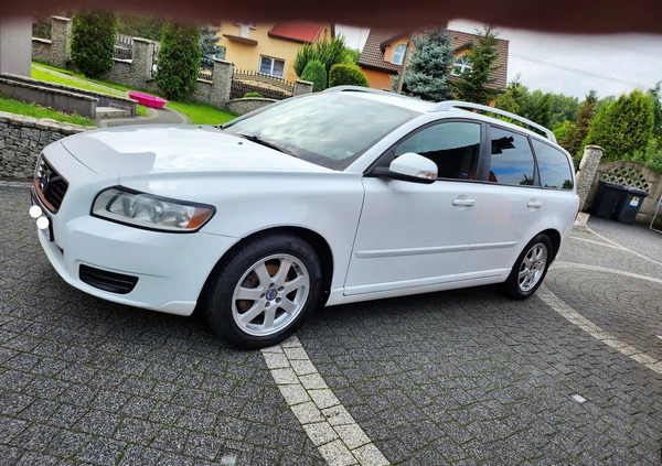 Volvo V50 cena 19900 przebieg: 308000, rok produkcji 2011 z Poręba małe 137